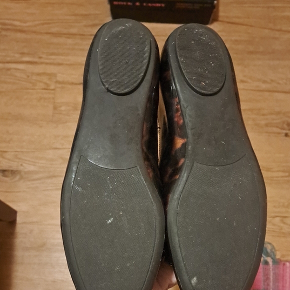 Vaneli Black and Brown Bow Flats - Picture 3 of 9